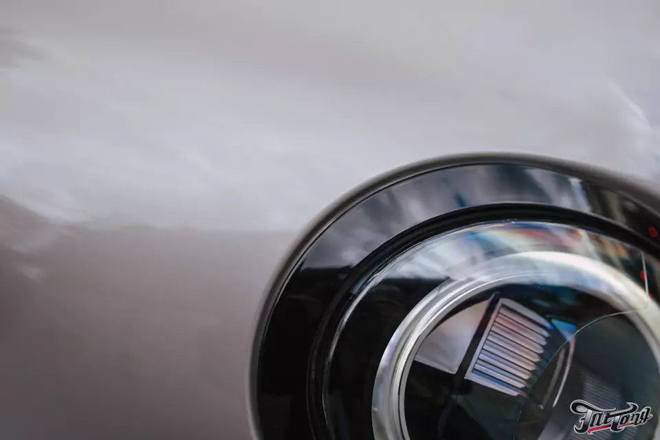 Забронировали Mini Cooper прозрачным глянцевым полиуретаном